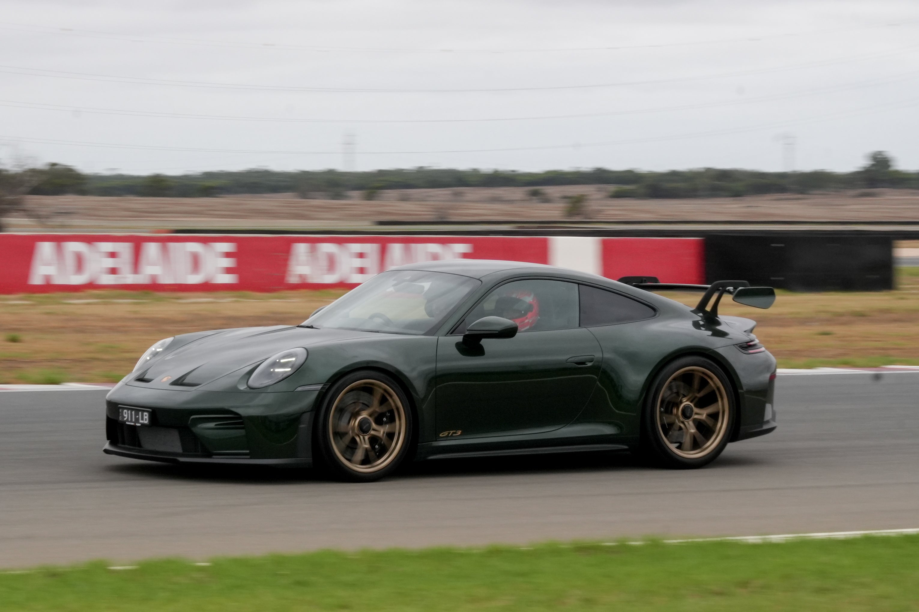 Green Porsche 922 911 GT3
